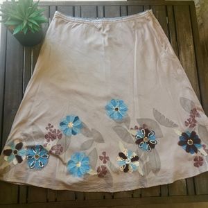 J. Jill beige skirt with sequin appliqués | SP